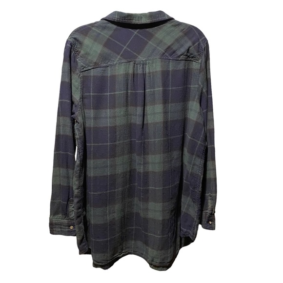 Liz Lang Maternity, Long Sleeve, Plaid, 1/2 Button Top.  Size XXL - Picture 2 of 5